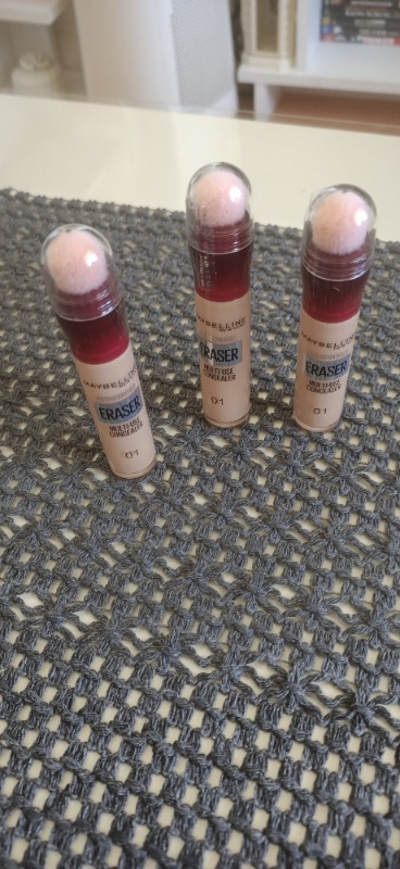 Maybelline New York Instant Anti Age Eraser Kapatıcı - 01 Light
