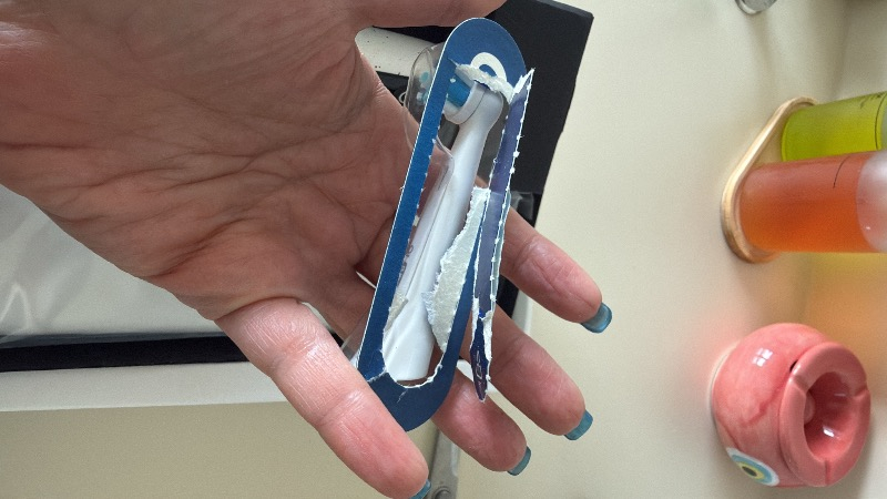 Oral-B iO 10 Şarjlı Diş Fırçası - Kozmik Siyah