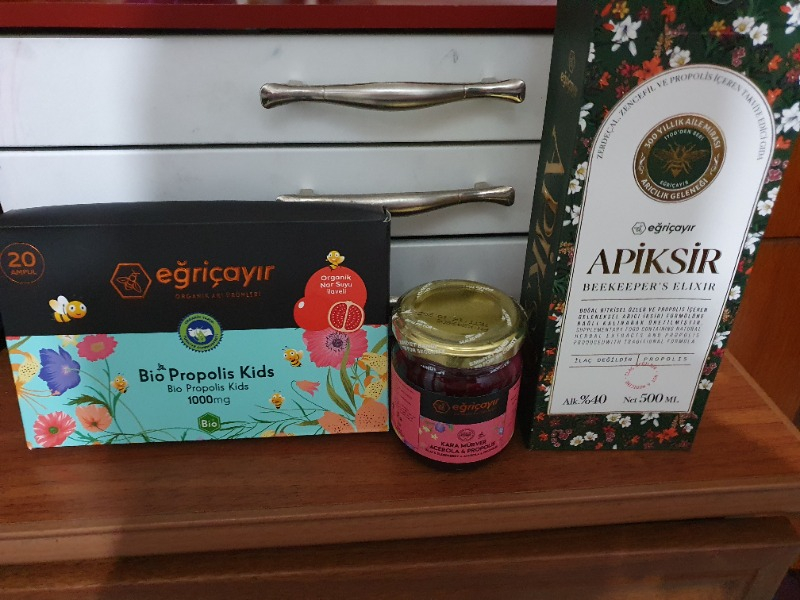 Eğriçayır Kara Mürver + Acerola + Propolis + Ham Bal 225G