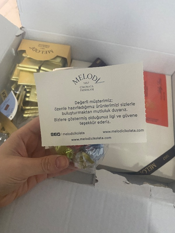 Melodi Çikolata Altın Sargılı Madlen Sütlü Çikolata- 500 gr