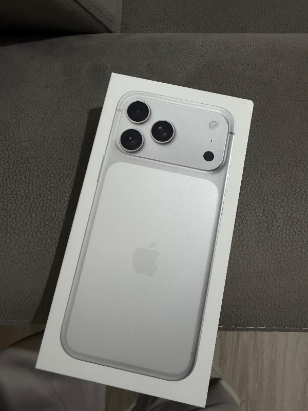 Apple iPhone 17 Pro Max 256 GB Gümüş