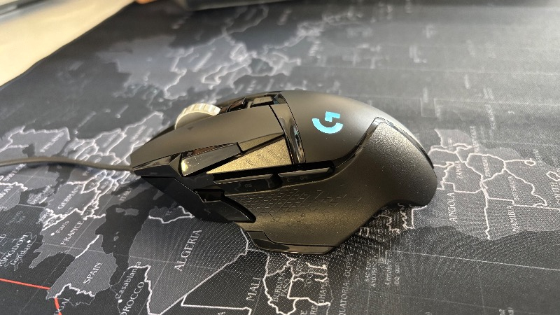 Logitech G G502 HERO LIGHTSYNC 25.600 DPI Yüksek Performanslı Kablolu Oyuncu Mouse - Siyah