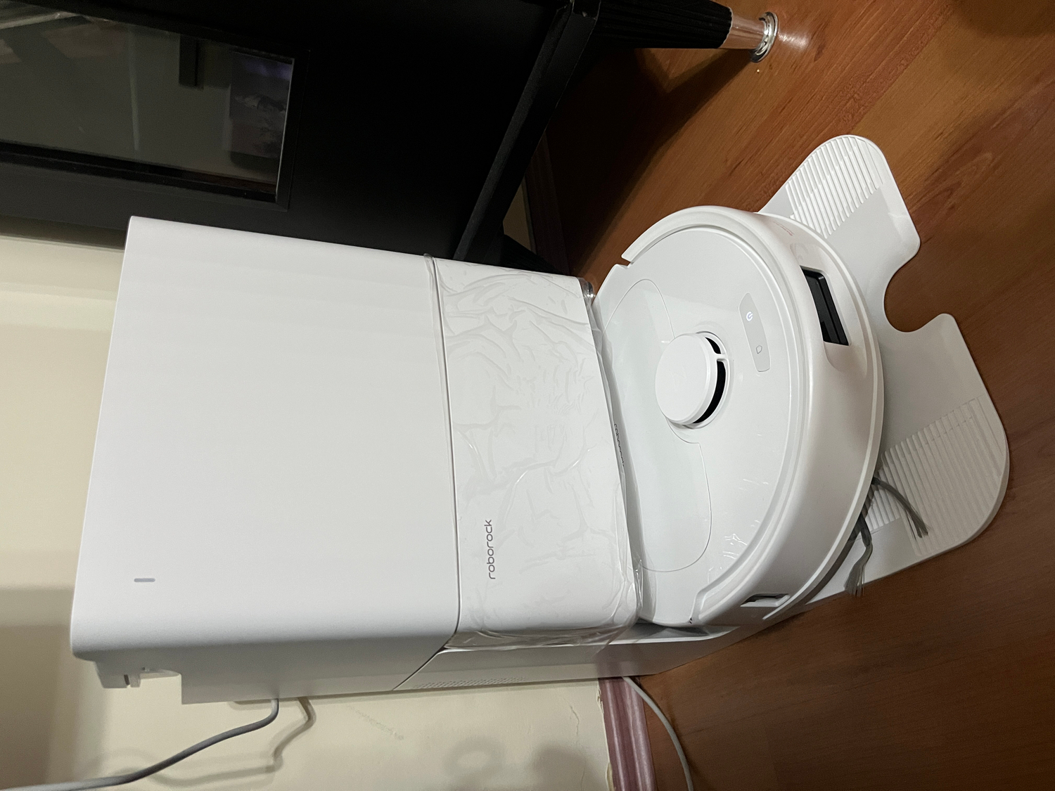 Roborock Qrevo L Pro Akıllı Robot Süpürge 18.500 Pa - Beyaz