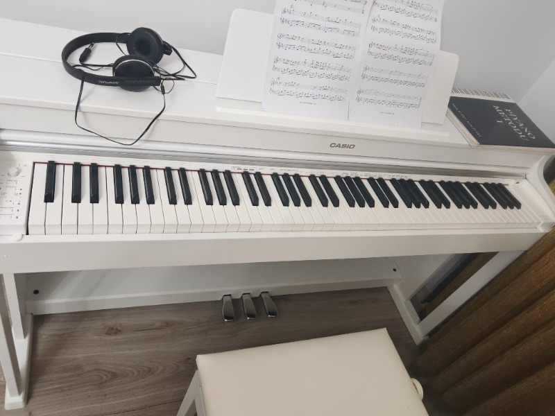 Casio AP-470 Dijital Piyano (Mat Beyaz)