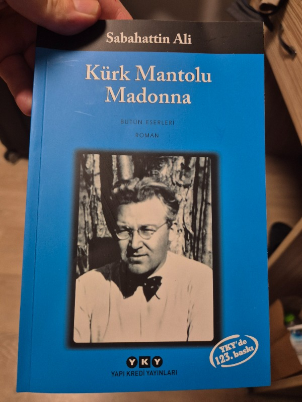 Yapı Kredi Yayınları Kürk Mantolu Madonna - Sabahattin Ali