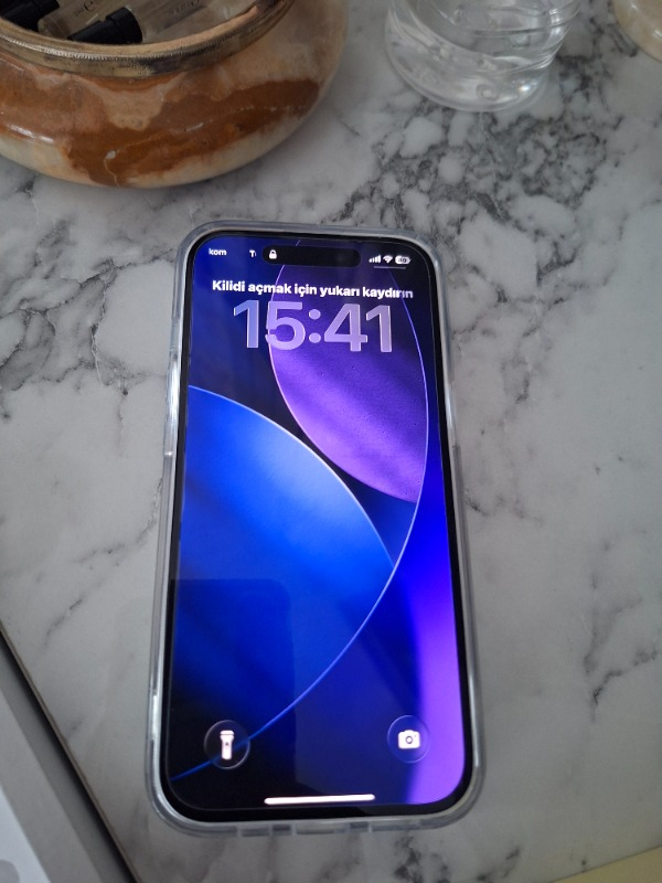 iPhone 15 128 GB Mavi