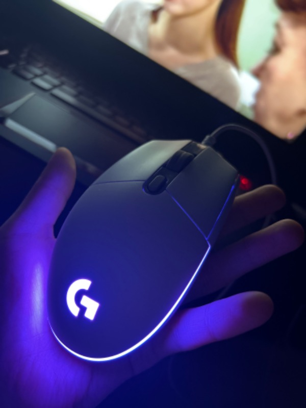 Logitech G G102 LIGHTSYNC RGB Aydınlatmalı 8.000 DPI Kablolu Oyuncu Mouse - Beyaz