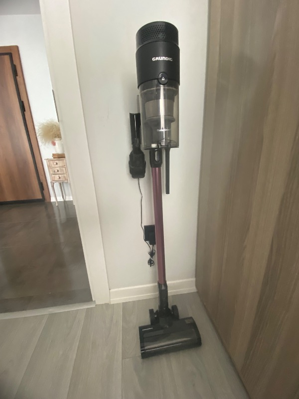 GRUNDIG VCP 7330 HyperClean 450 Watt BLDC Motor Şarjlı Dik Süpürge