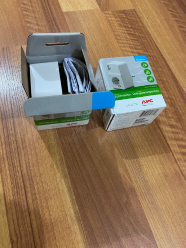 Schneider Electric APC Tekli Akım Korumalı Priz  230V