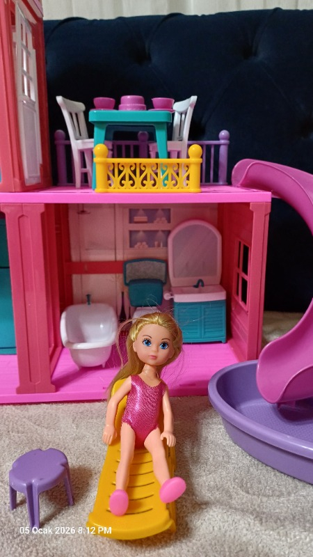 Dede Lola'nın Tatil Evi