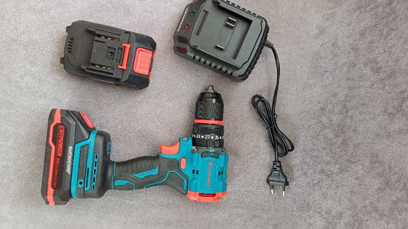 Catpower 1025 Kömürsüz Darbeli Akülü Matkap 20V 2 Ah Lion