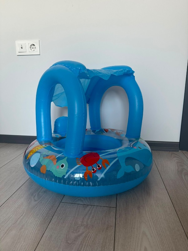 Float Gölgelikli Bebek Simidi Mavi - Beyaz Renkli 0 - 24 Ay İçin Güvenli Yüzme Yardımcısı