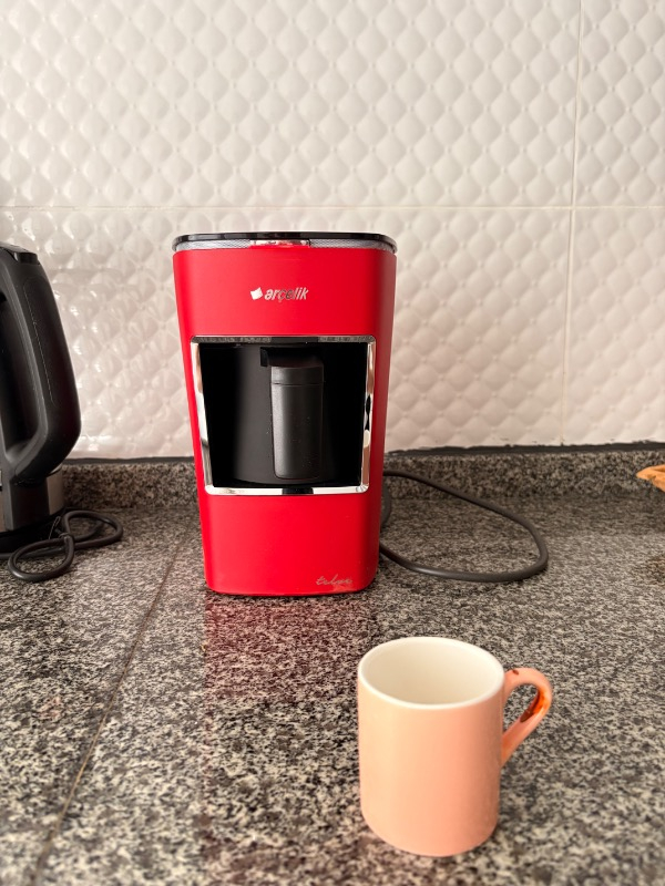 Arçelik K-3300 Kırmızı Mini Telve Türk Kahve Makinesi
