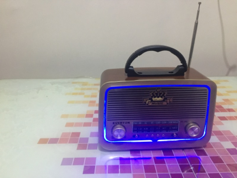 Everton Rt-301 Nostalji Bluetooth Şarjlı Radyo Usb Sd Mp3 Player