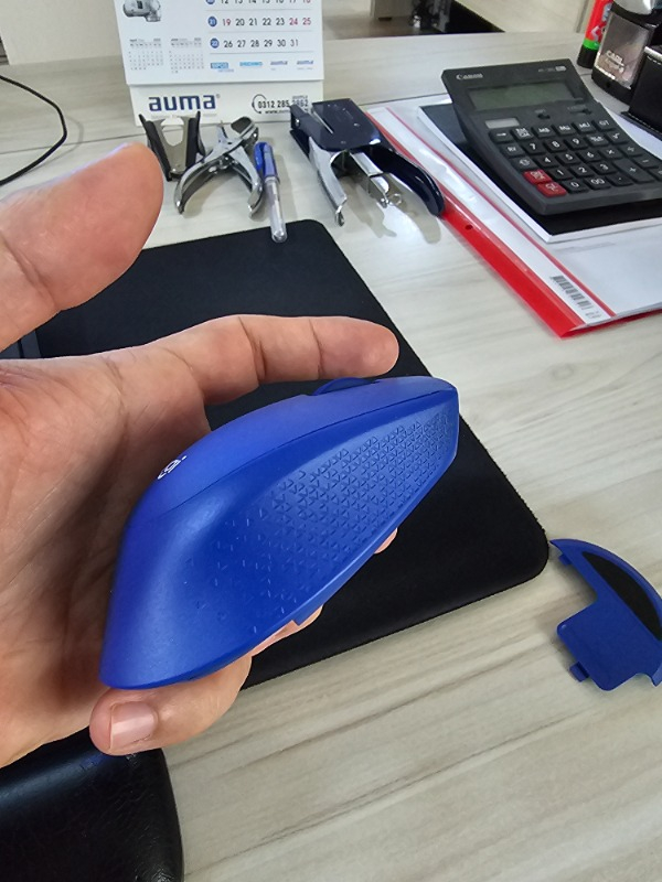 Logitech M330 Sessiz Kablosuz Optik Mouse - Mavi