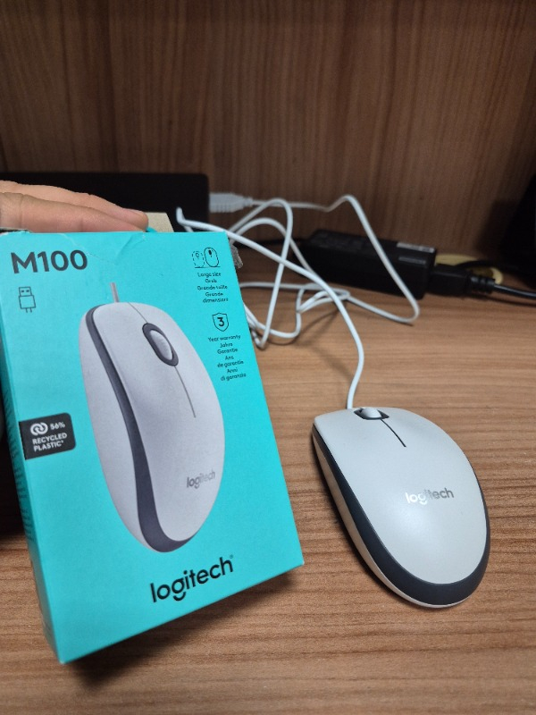 Logitech M100 Beyaz Kablolu Mouse - 910-006764