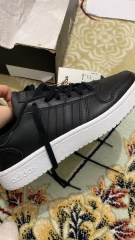 Tenis casual adidas Hoops 2.0 de mujer | Innovasport